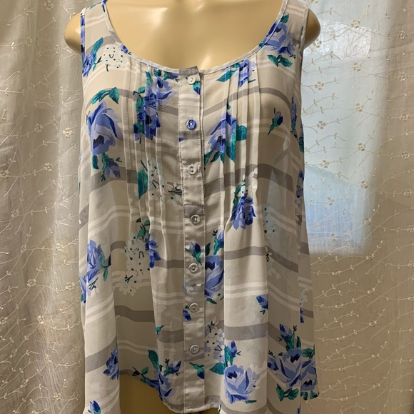 Torrid Floral Tank - Picture 1 of 8